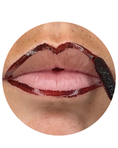 Aplicar el peel-off en los labios